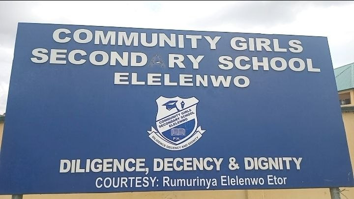 Community Girls Secondary School Elelenwo signboard — Diligence, Decency & Dignity